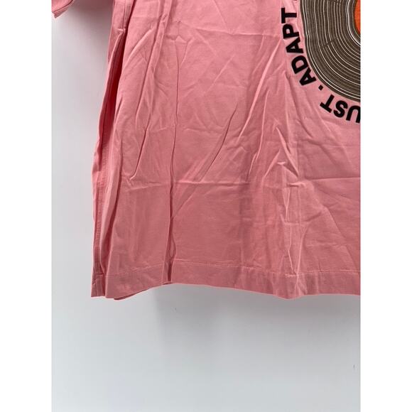 D.RT Men's Pink Vinyl Adjust Adapt Evolve Graphic Short Sleeve T-Shirt SZ L - Picture 6 of 9